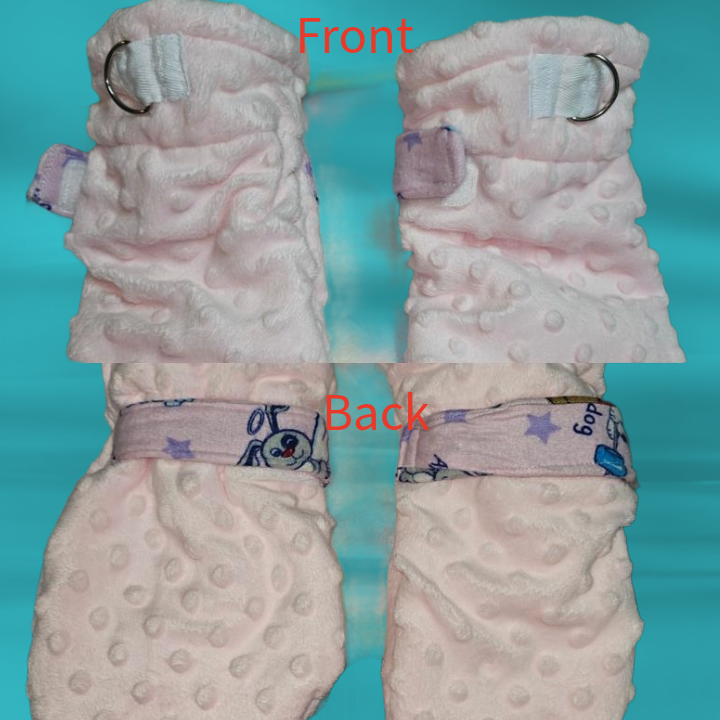 Gorgeous Mittens with D links for restraining.