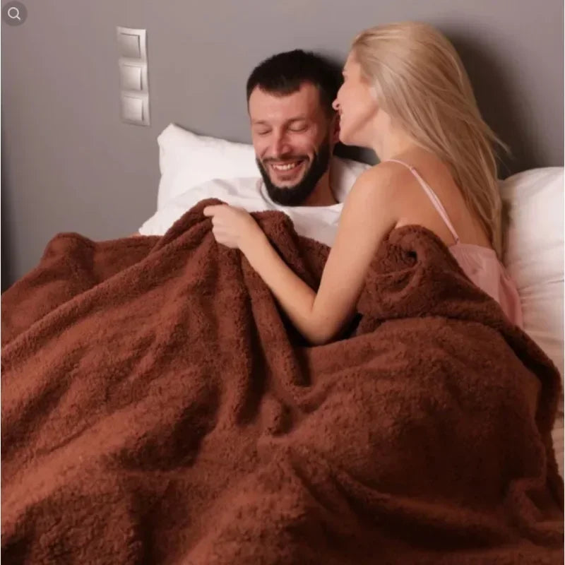 Winter Warm Thickened King Size Blanket 100% Waterproof and Stain Resistant