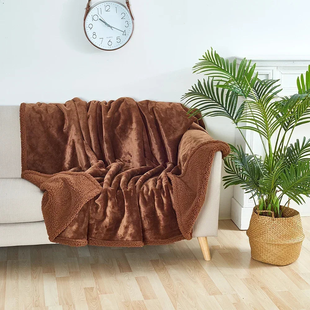 Winter Warm Thickened King Size Blanket 100% Waterproof and Stain Resistant